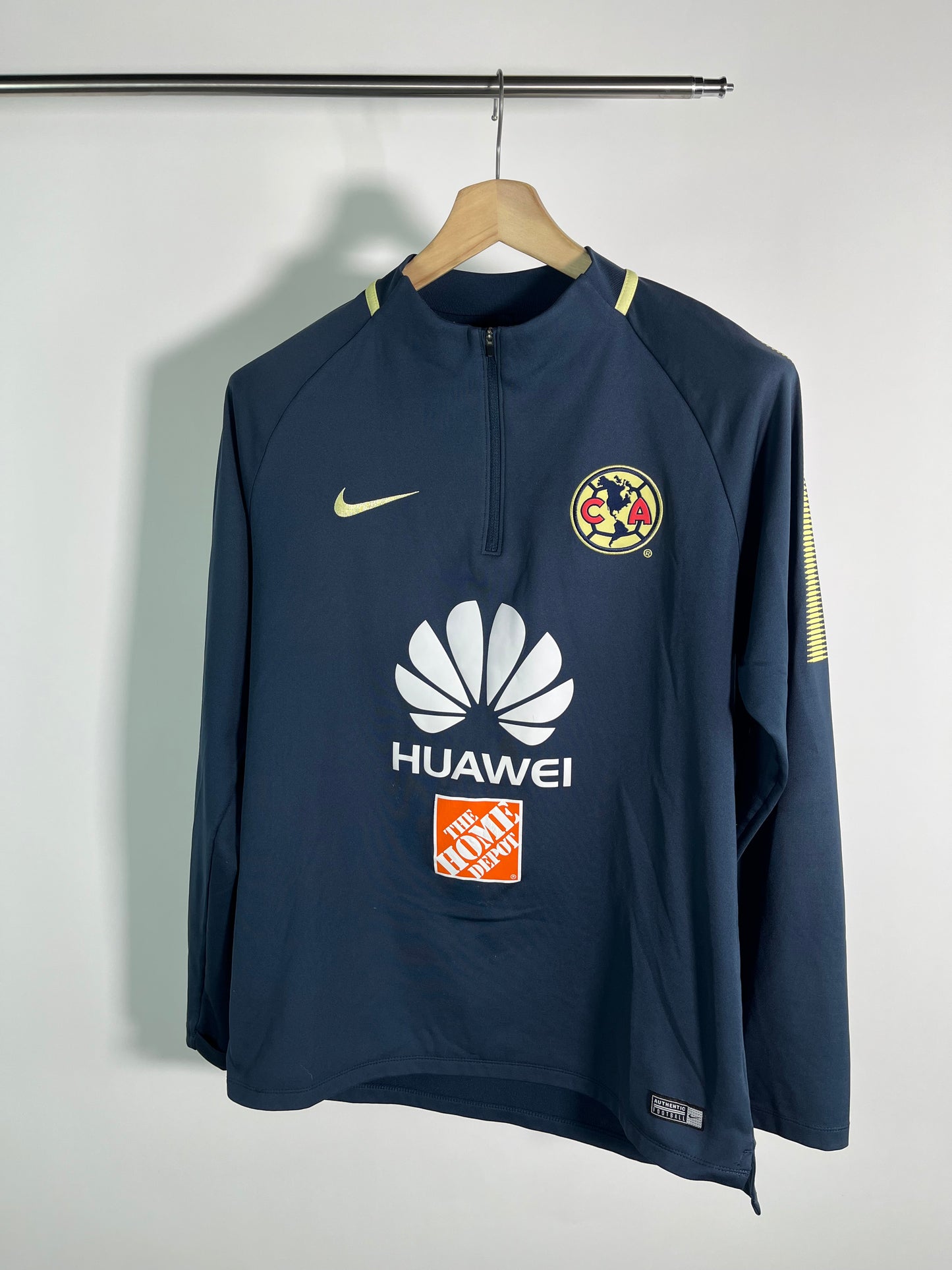 Chamarra Club America 2017 2018 Utileria (L)