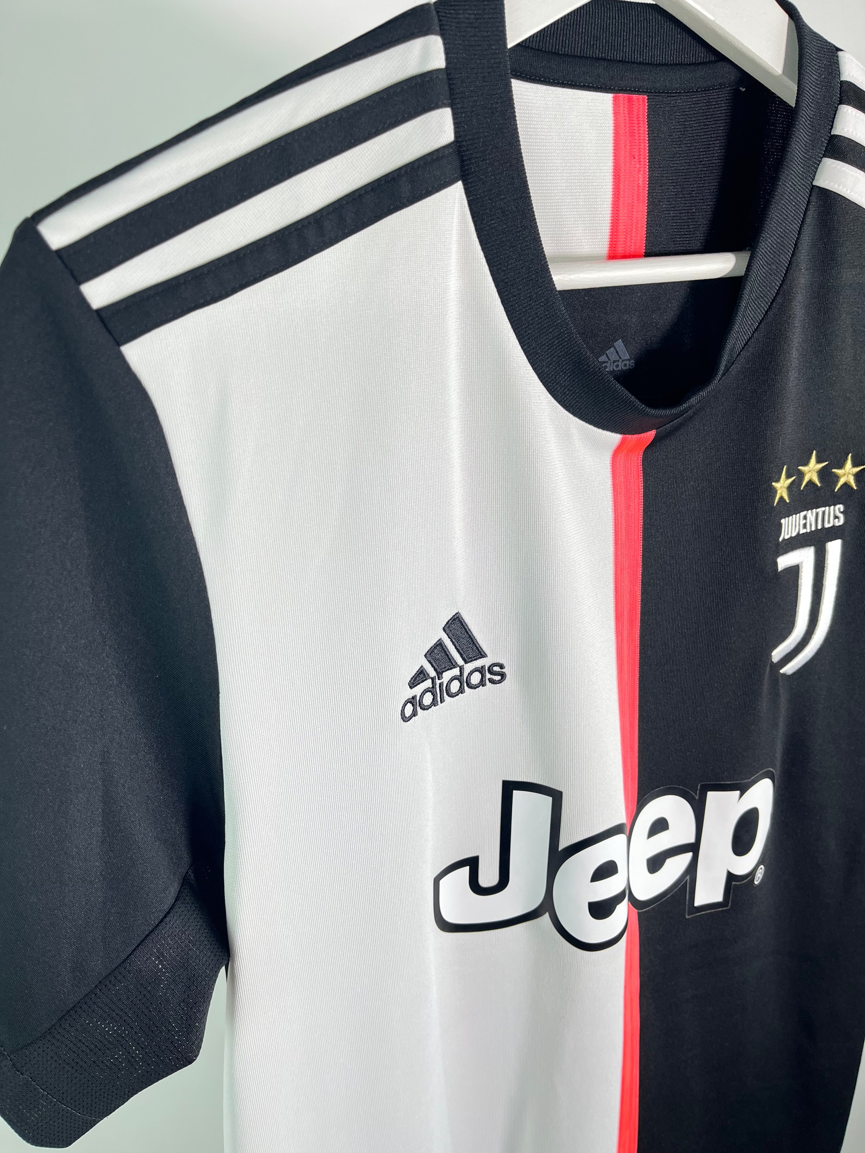Jersey Juventus Local 2019 2020 Cristiano Ronaldo (M)