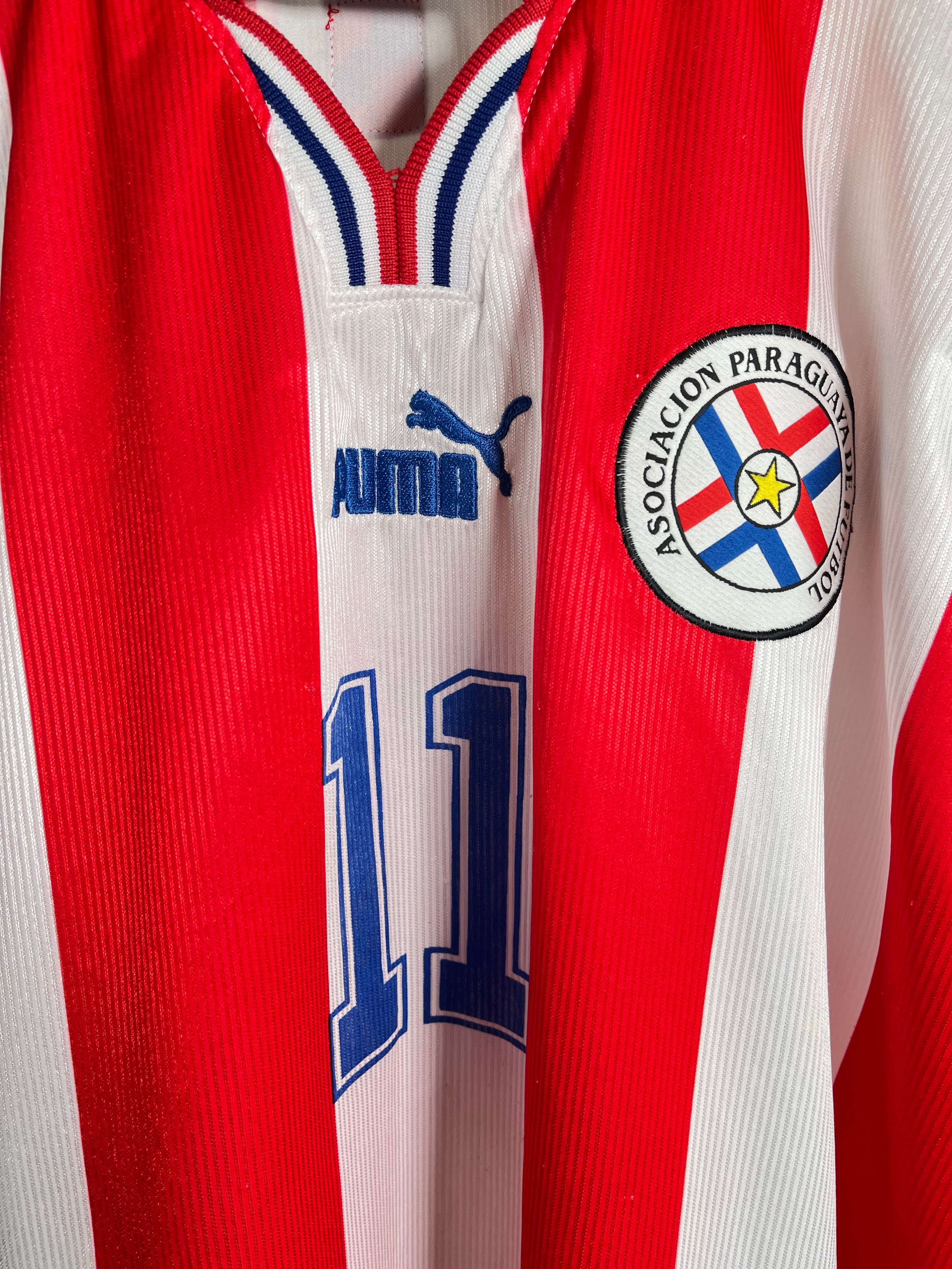 Jersey Paraguay Local 2000 2002 Utilería Nelson Cuevas (XL)