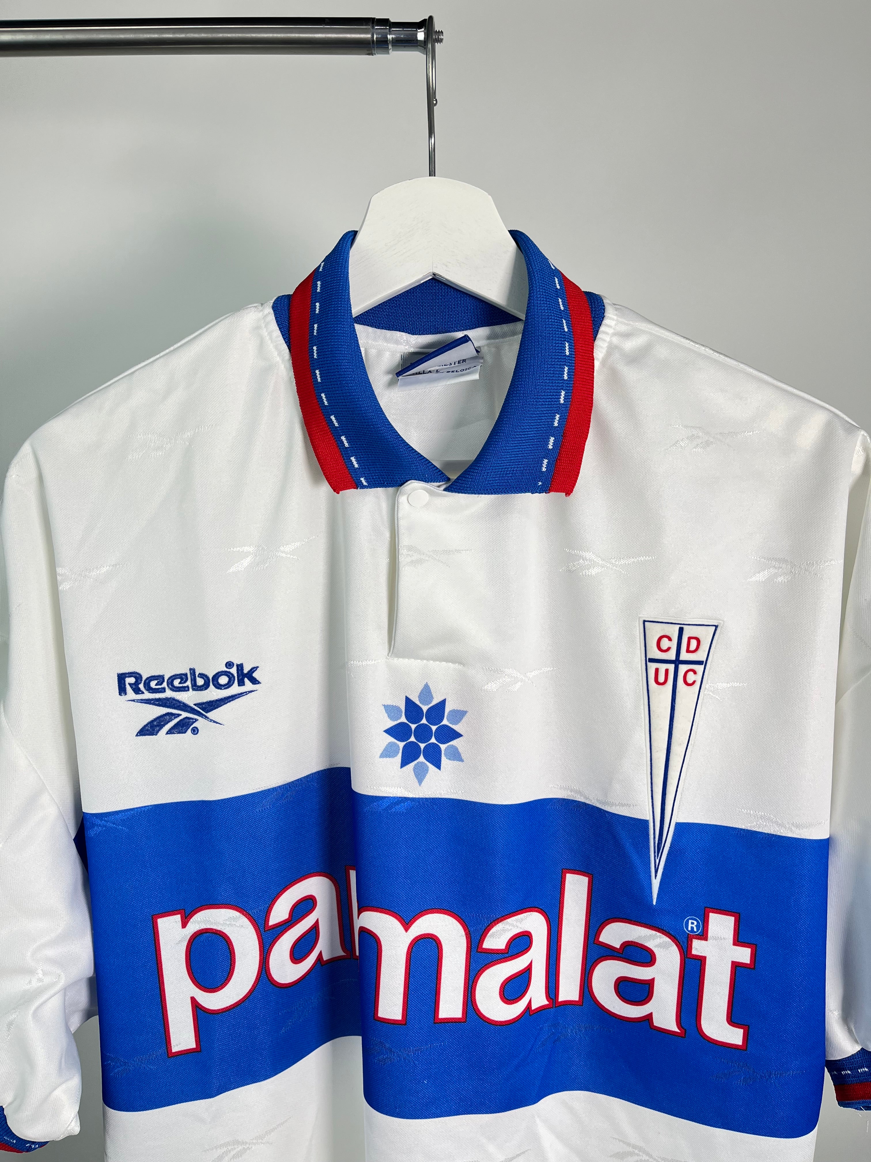 Jersey Universidad Católica de Chile Local 1998 1999 Utilería Claudio Nuñez (L)