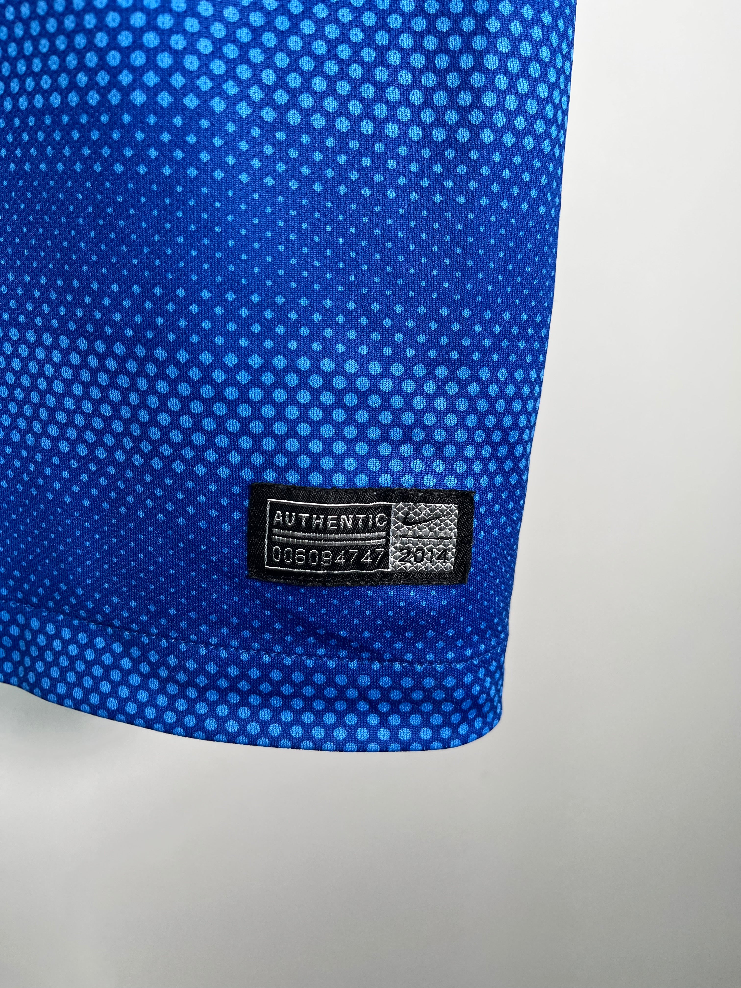 Jersey Brasil Visita 2014 2016 *Mundial Brasil* Neymar Jr (L)