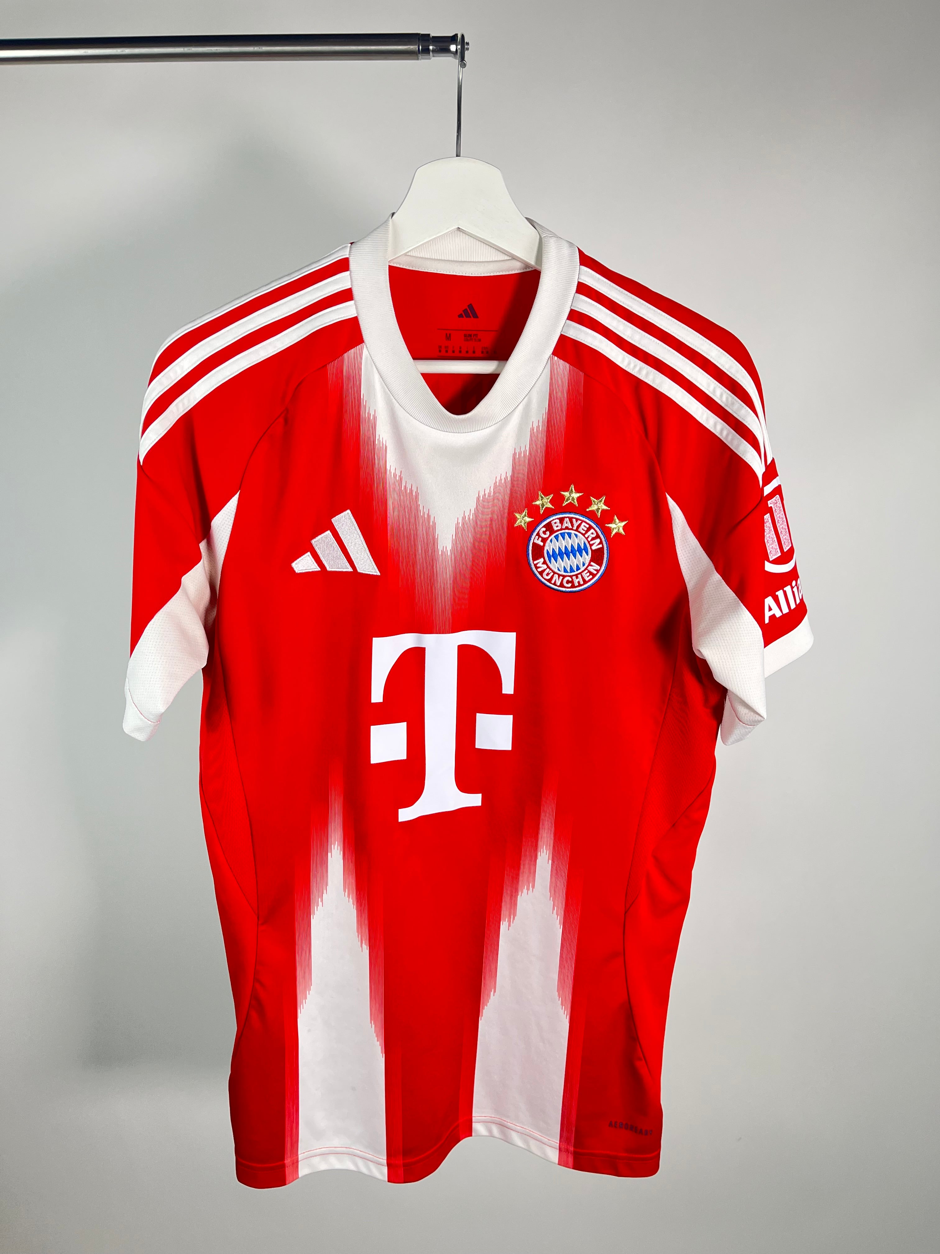 Jersey Bayern Munich Local Especial 2025 2026 Thomas Müller (M)