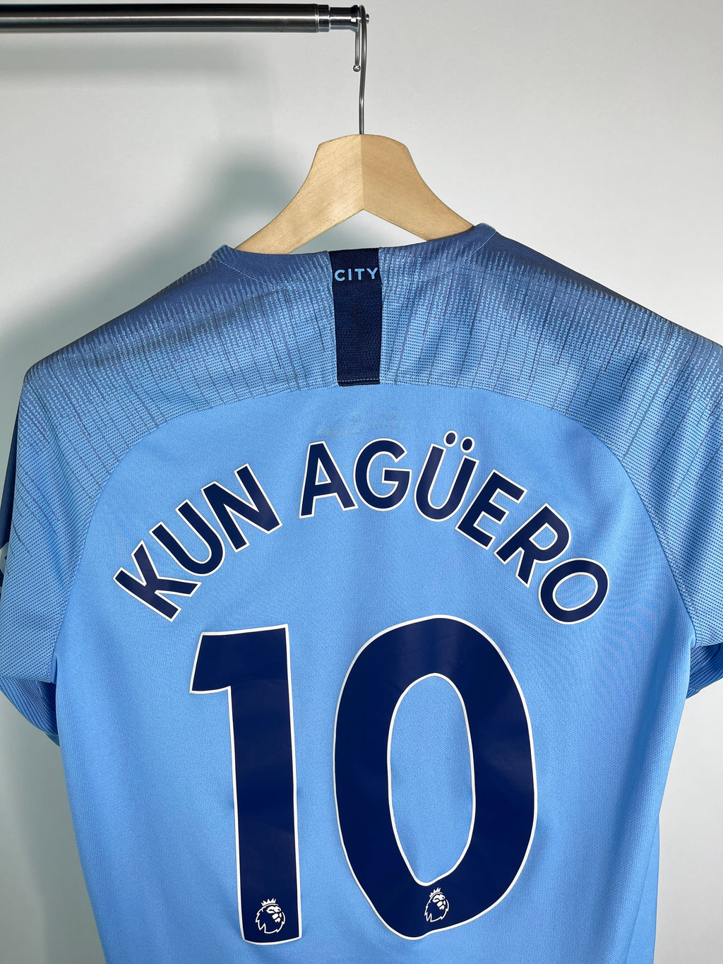 Jersey Manchester City Local 2018 2019 Kun Aguero (M)